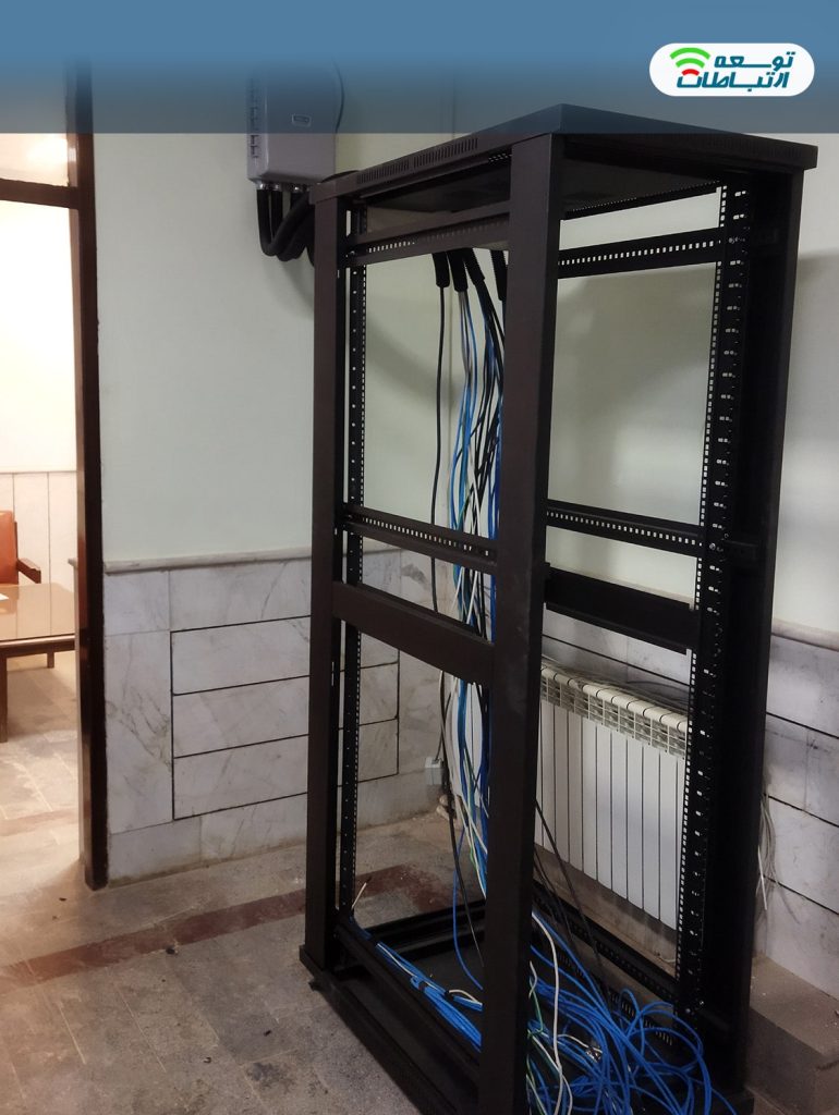 پروژه نصب رک سروری ایستاده