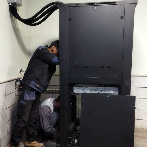 پروژه نصب رک سروری ایستاده